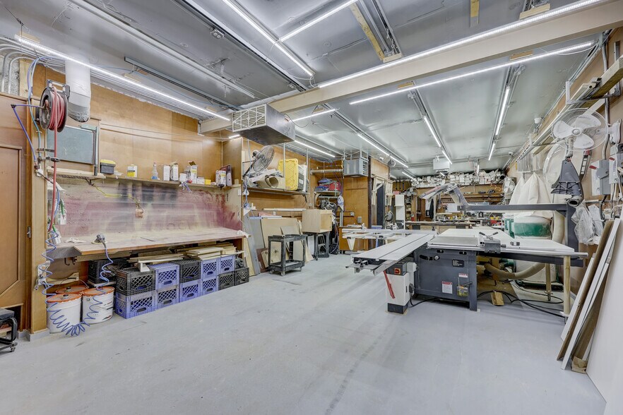 More Photos Of 24354 John R Rd, Hazel Park Flex For Sale