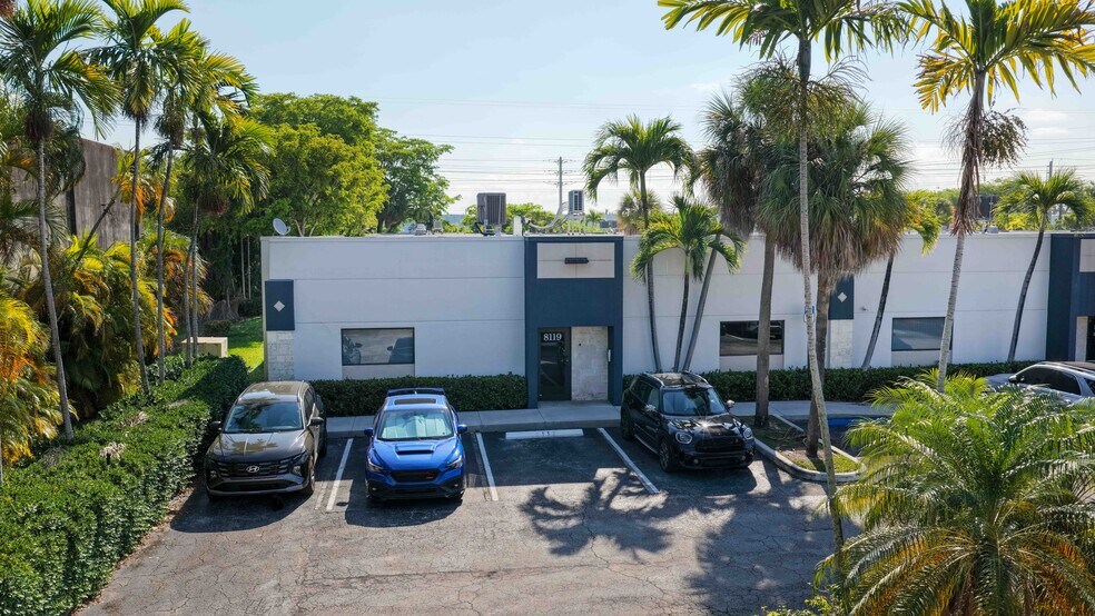 More Photos Of 8111-8119 NW 33rd St, Miami Warehouse For Sale