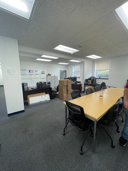 More Photos Of 2342 N Penn Rd, Hatfield Manufacturing For Lease