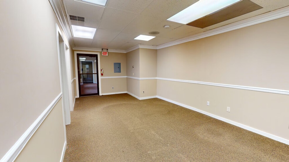 More Photos Of 345 Kinderkamack Rd, Westwood Office For Sale