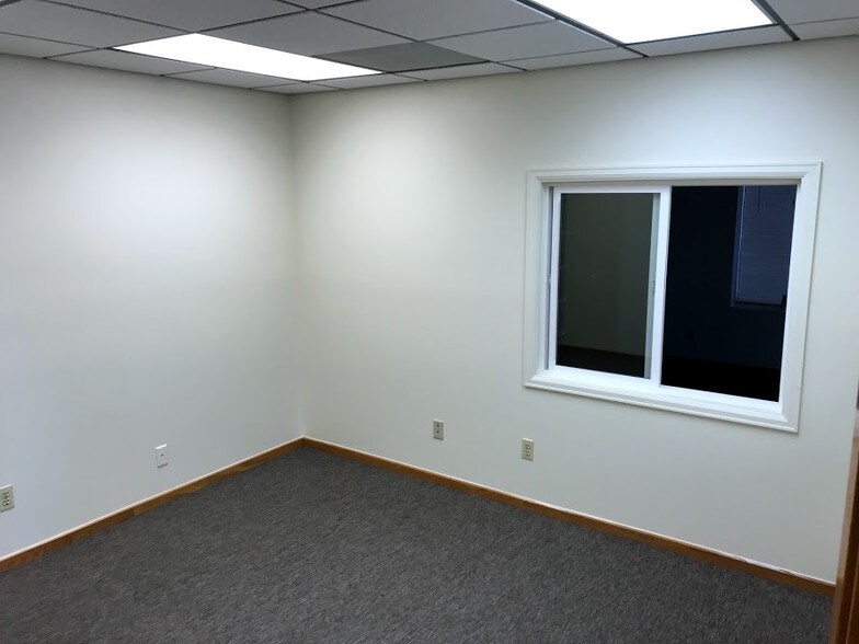 More Photos Of 3768 Norwood Dr, Littleton Warehouse For Lease