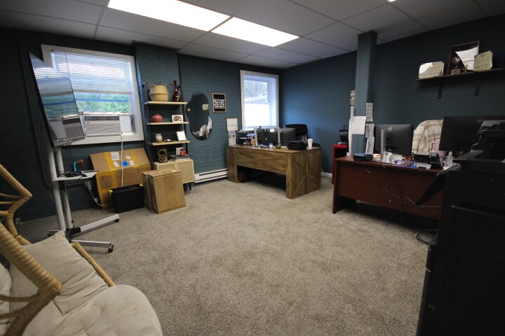 More Photos Of 21-69 S Main St, Leicester Service For Sale