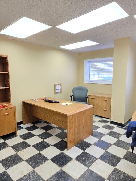 More Photos Of 111 E 5th St, Mound Valley Industrial For Sale