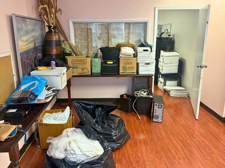 More Photos Of 901 Sheridan Ave, Bronx Storefront Retail Office For Lease