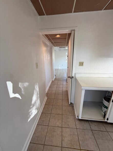 More Photos Of 1013 Park Ct, Safety Harbor Office For Lease