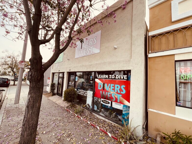 More Photos Of 257-259 S Rosemead Blvd, Pasadena Storefront Retail Residential For Sale