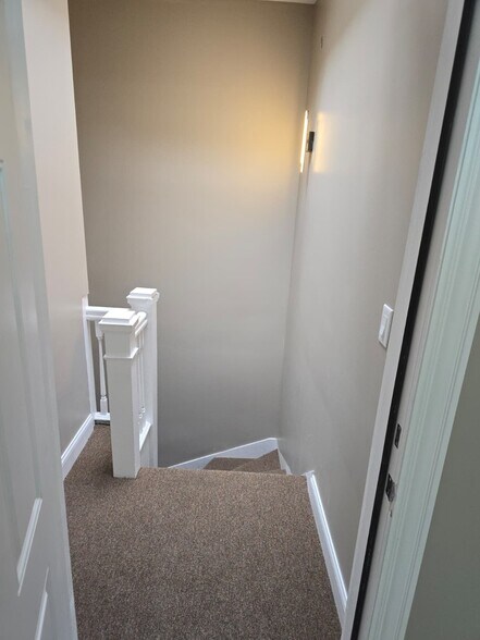 More Photos Of 35 N Mayfield Ave, Chicago Apartments For Sale