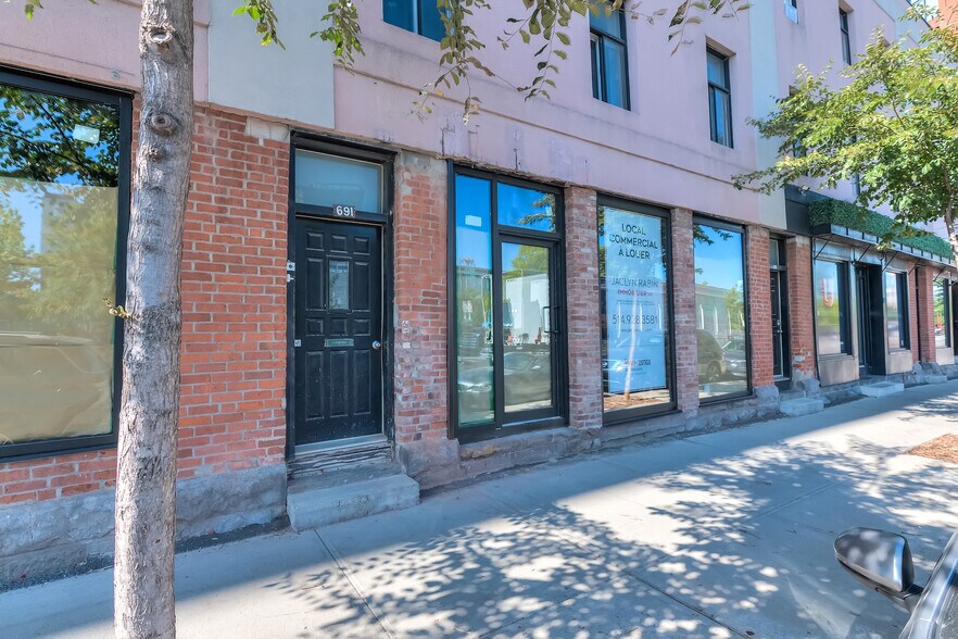 More Photos Of 681-697 Rue De La Commune O, Montréal Storefront Retail Residential For Lease