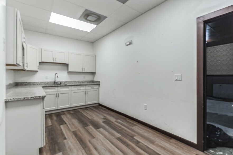 More Photos Of 4405 S US Highway 1, Fort Pierce Auto Dealership For Lease