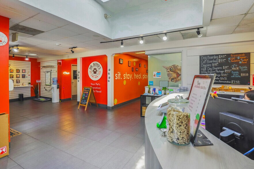 More Photos Of 2143-2147 San Diego Ave, San Diego Medical For Sale