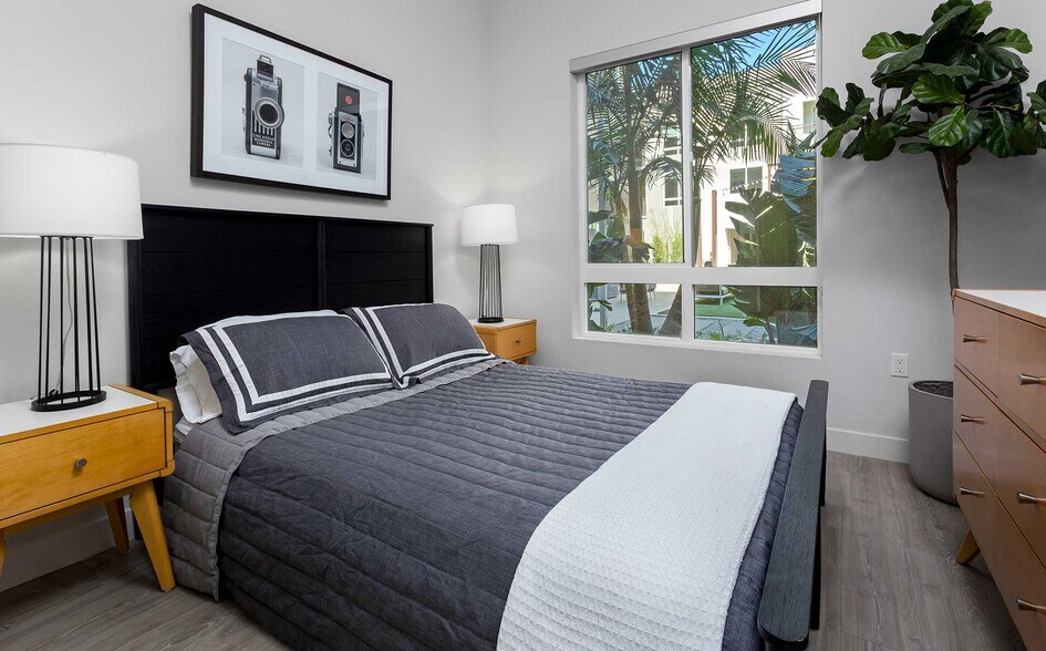 More Photos Of 185 S State College Blvd, Brea Apartments For Lease