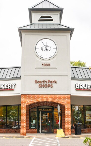 Primary Photo Of 5209-5259 Library Rd S, Bethel Park Unknown For Lease