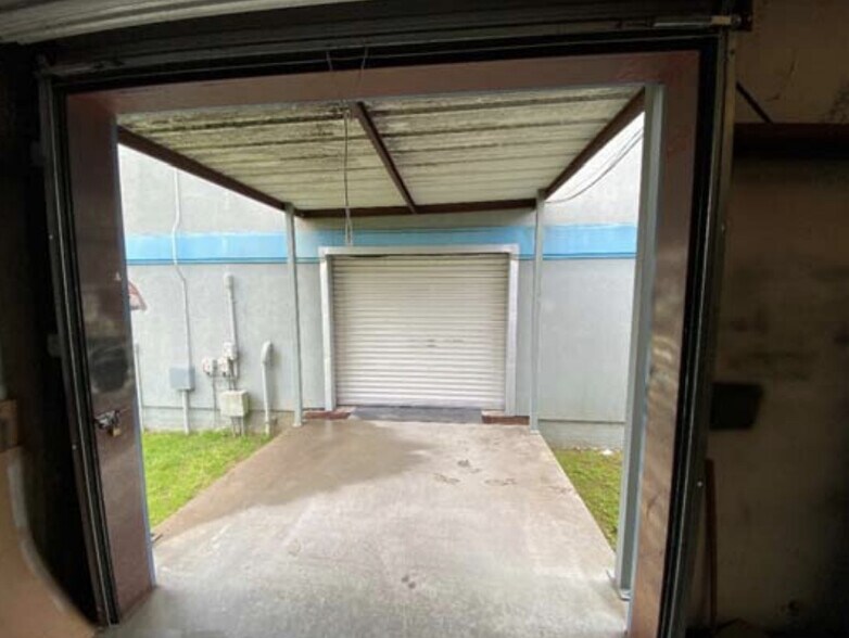 More Photos Of 1600 South Hwy 95, Bastrop Manufacturing For Sale