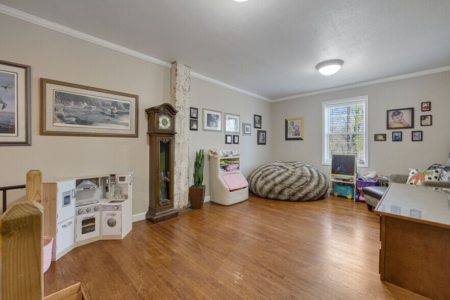 More Photos Of 305 N Main St, Ste Genevieve Storefront Retail Residential For Sale