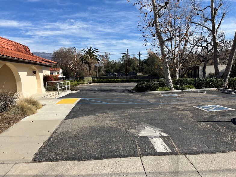 More Photos Of 110 S Ventura St, Ojai Freestanding For Lease