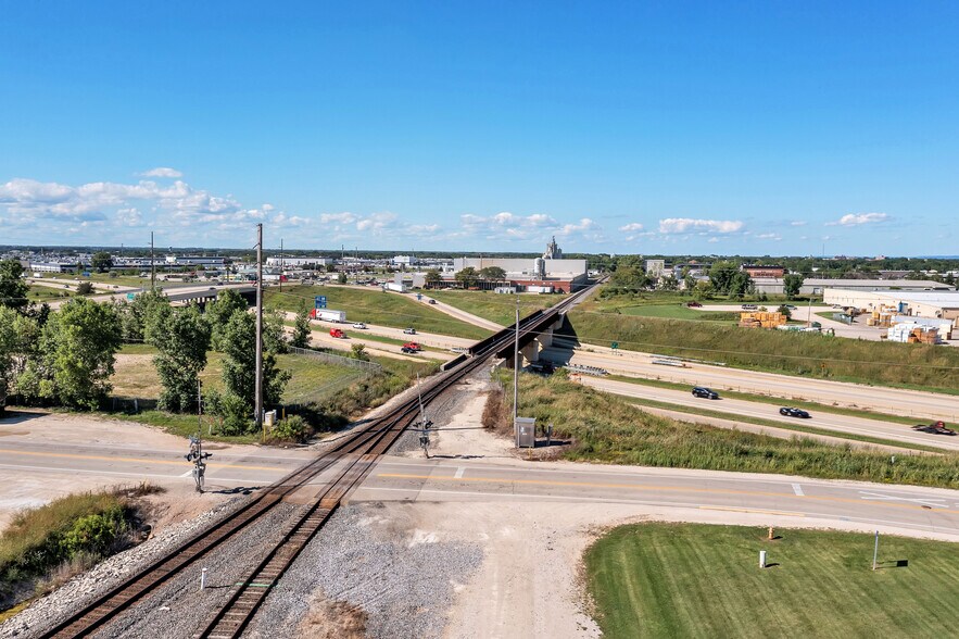 More Photos Of 122-342 Kohlman Rd, Fond Du Lac Industrial For Sale