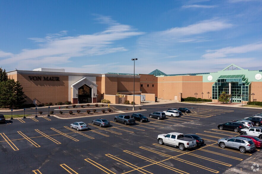 More Photos Of 3800 E Main St, St Charles Freestanding For Sale