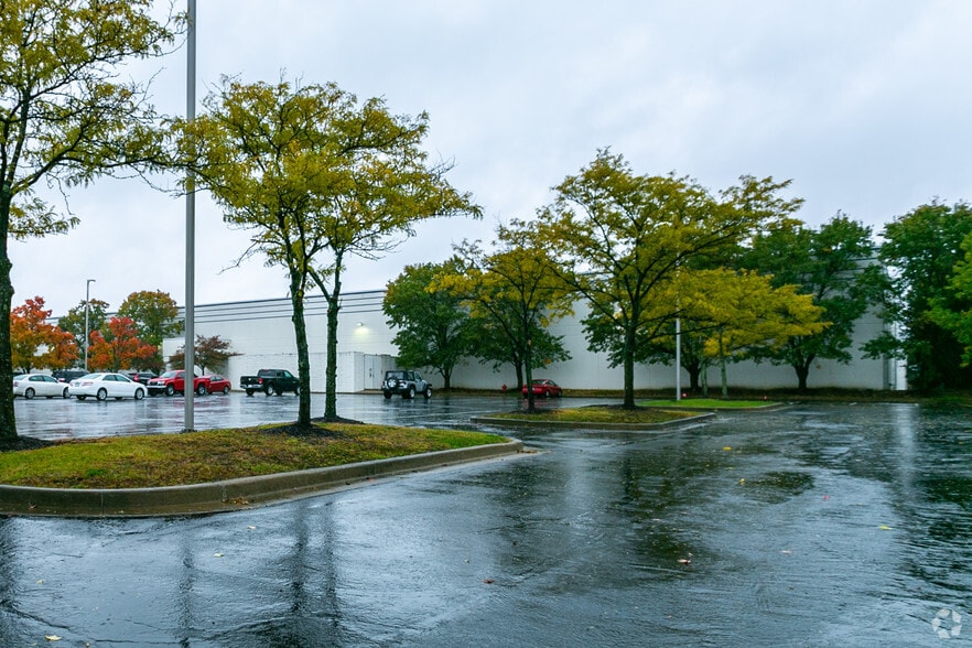 More Photos Of 9999 E 121st St, Fishers Warehouse For Lease