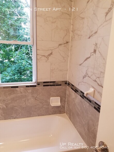 More Photos Of 12-16 Groton St, Hartford Apartments For Sale