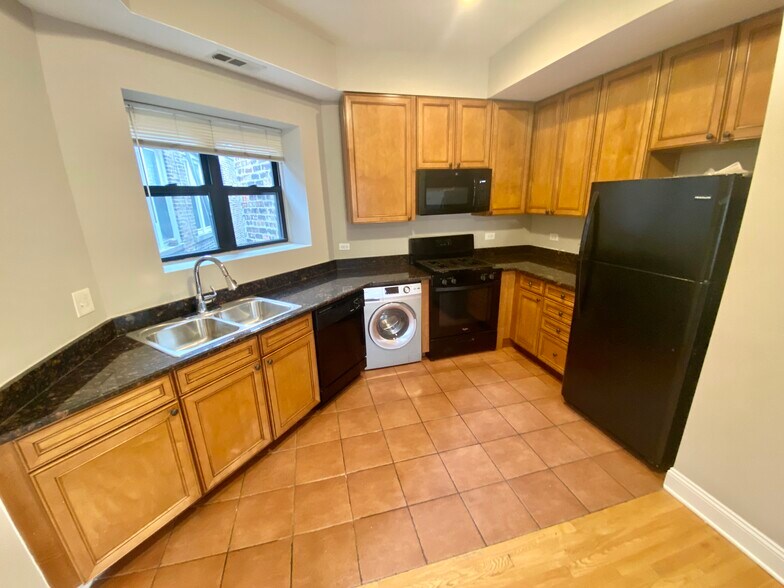 More Photos Of 6557 S Minerva Ave, Chicago Apartments For Sale