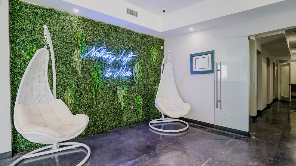 More Photos Of 530 NW 54th St, Miami Office For Sale