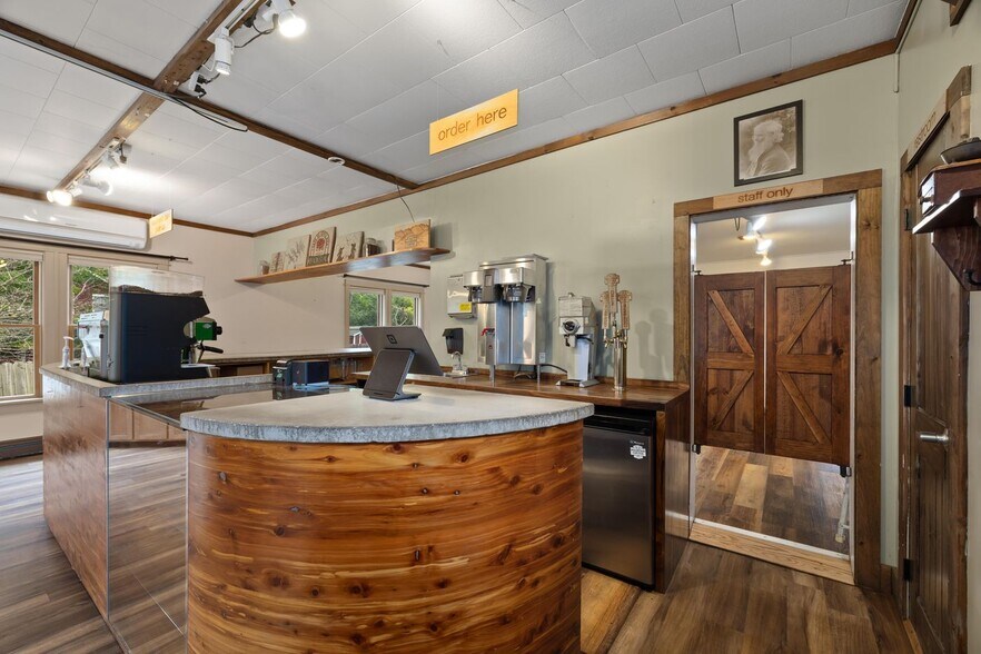 More Photos Of 1769 NY-73, Keene Valley Flex For Sale