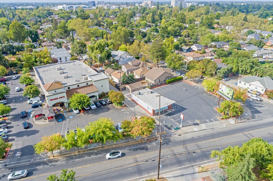 More Photos Of 4900-4922 Folsom Blvd, Sacramento Restaurant For Sale