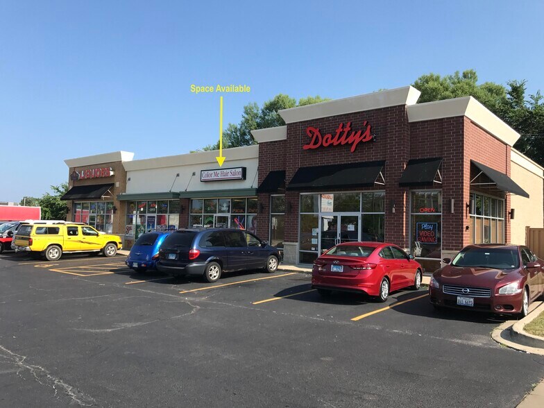 More Photos Of 2811-2817 Grand Ave, Waukegan Storefront For Lease