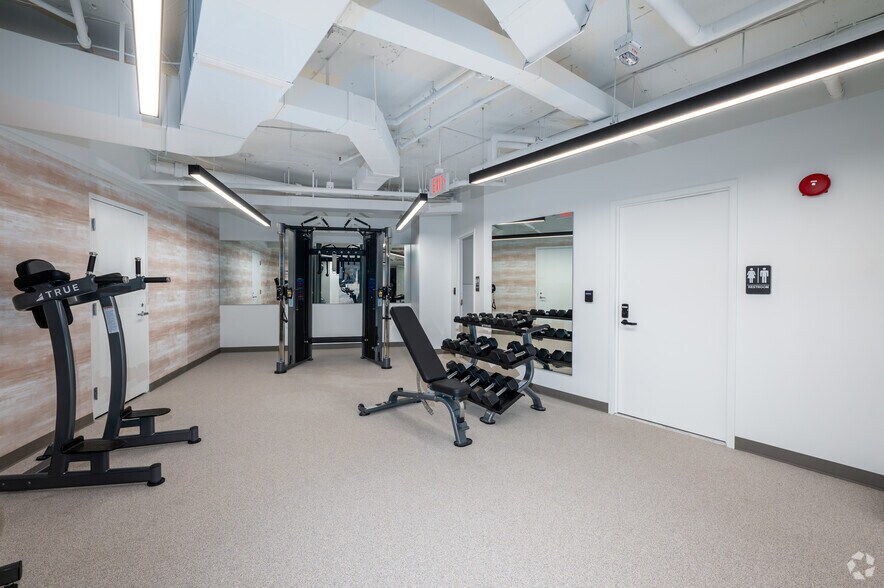 More Photos Of 1901 Pennsylvania Ave NW, Washington Office For Lease