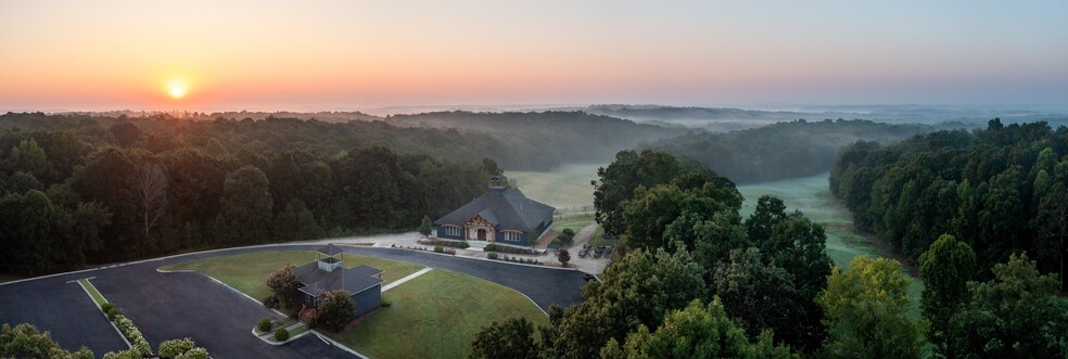 Primary Photo Of 900 Olde Tennessee Trl, Springville Golf Course Driving Range For Sale