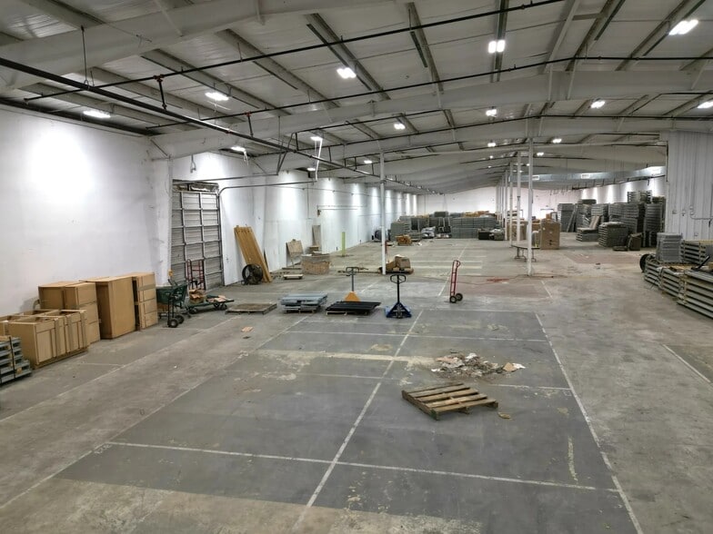 More Photos Of 710 Us-80, Flowood Freestanding For Lease