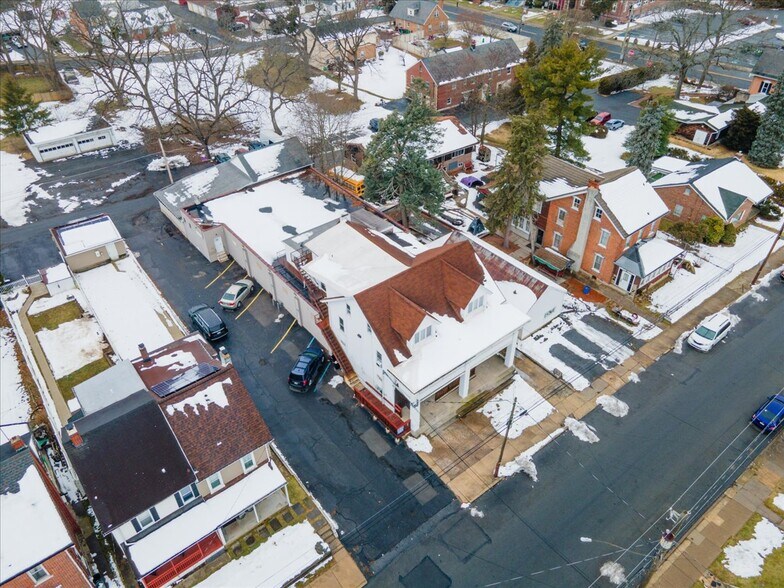 More Photos Of 2312 S 5th St, Allentown Self Storage For Sale