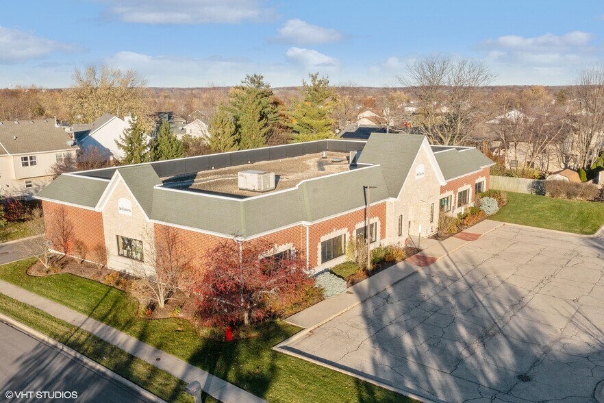 More Photos Of 625 N Bridgeport Ter, Lindenhurst Freestanding For Sale
