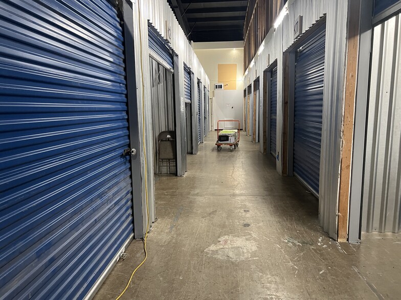 More Photos Of 36 Sam Pearl Blvd, Brownsville Self Storage For Sale