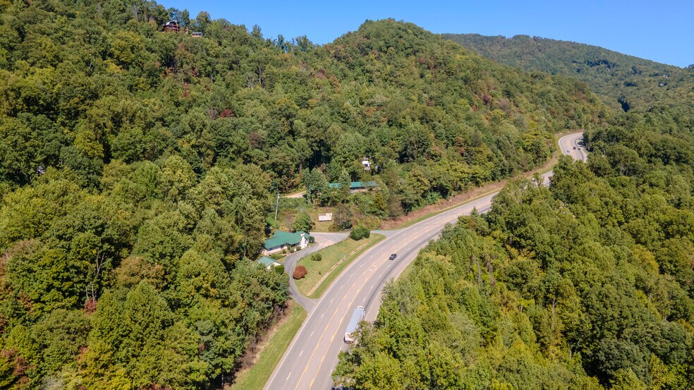 More Photos Of 8356 Sylva Rd, Franklin Office For Sale