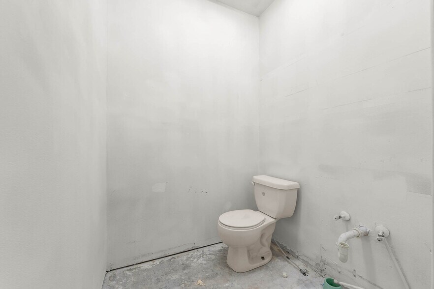 More Photos Of 2306 Lee Rd, Winter Park Medical For Lease