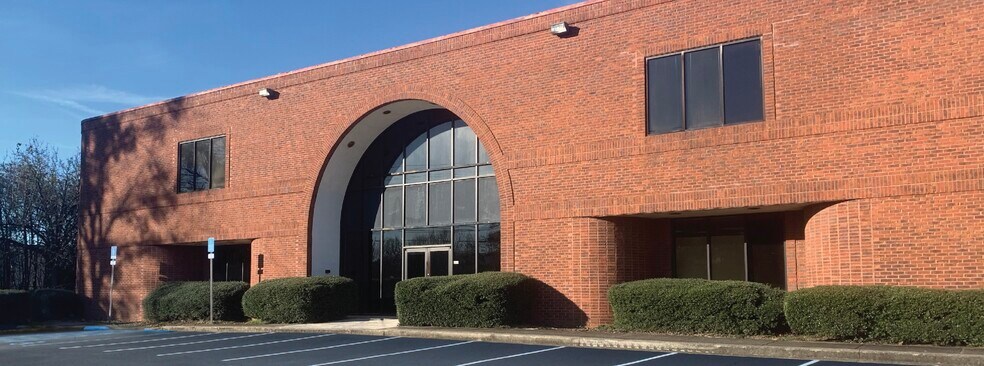 Primary Photo Of 130 W Oxmoor Rd, Birmingham Light Distribution For Sale