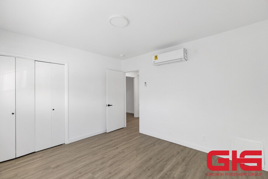 More Photos Of 1063 Justin Ave, Glendale Apartments For Sale