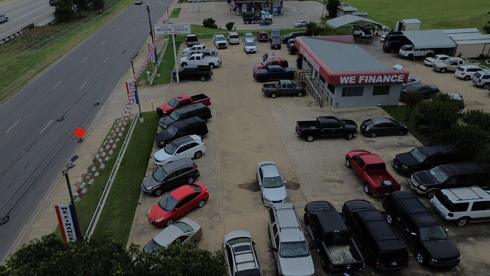 More Photos Of 5919 E Ben White Blvd, Austin Auto Dealership For Sale