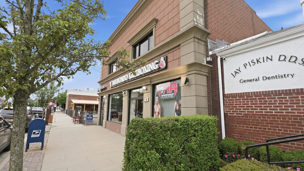 More Photos Of 85-87 Covert Ave, Floral Park Freestanding For Lease