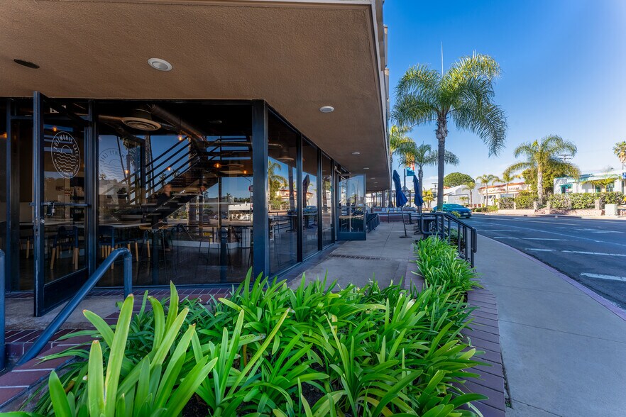 More Photos Of 6800-6830 La Jolla Blvd, San Diego General Retail For Sale