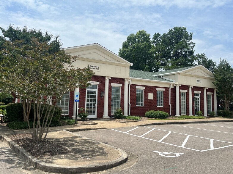 More Photos Of 1085 Halle Park Cir, Collierville Office For Lease
