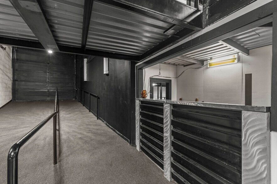 More Photos Of 110 E South St, Jackson Bar For Sale