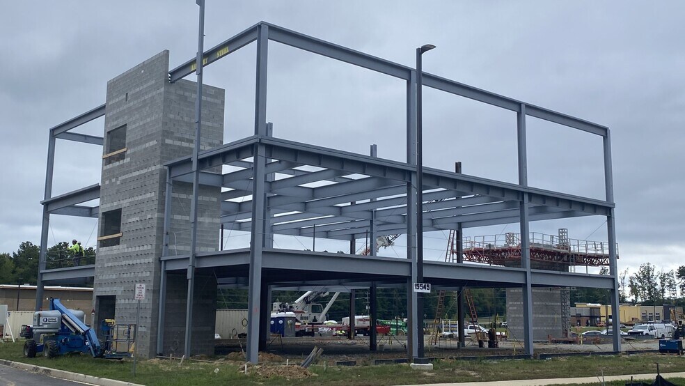 More Photos Of 15545 Cosby Rd, Chesterfield Medical For Lease