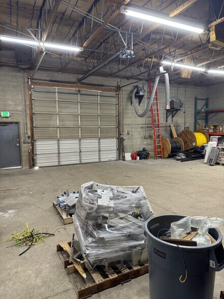 More Photos Of 2370 Decker Lake Blvd, Salt Lake City Office For Lease