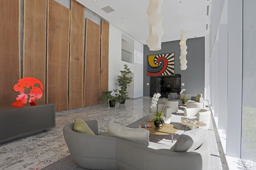 More Photos Of 220 E Illinois St, Chicago Apartments For Lease