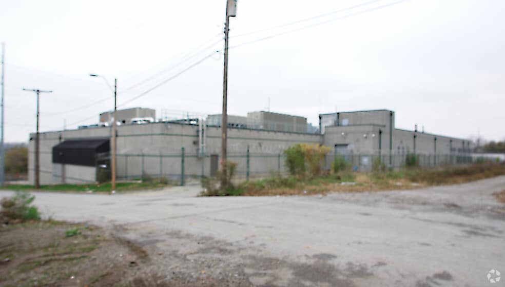 More Photos Of 101 Holmes St, Kansas City Industrial For Sale