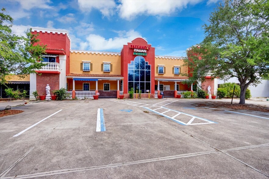 More Photos Of 862 Lafayette St, Cape Coral Restaurant For Sale