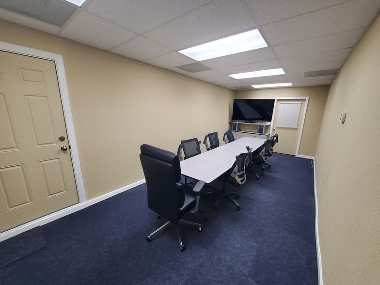 More Photos Of 14165 Market St, Walnut Grove Showroom For Sale