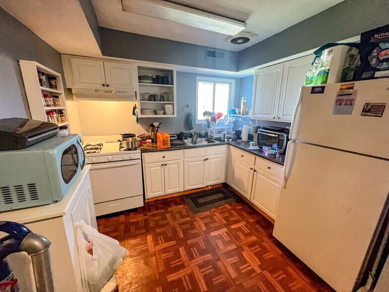 More Photos Of 1901-1909 N Forest Park Ave, Baltimore Apartments For Sale